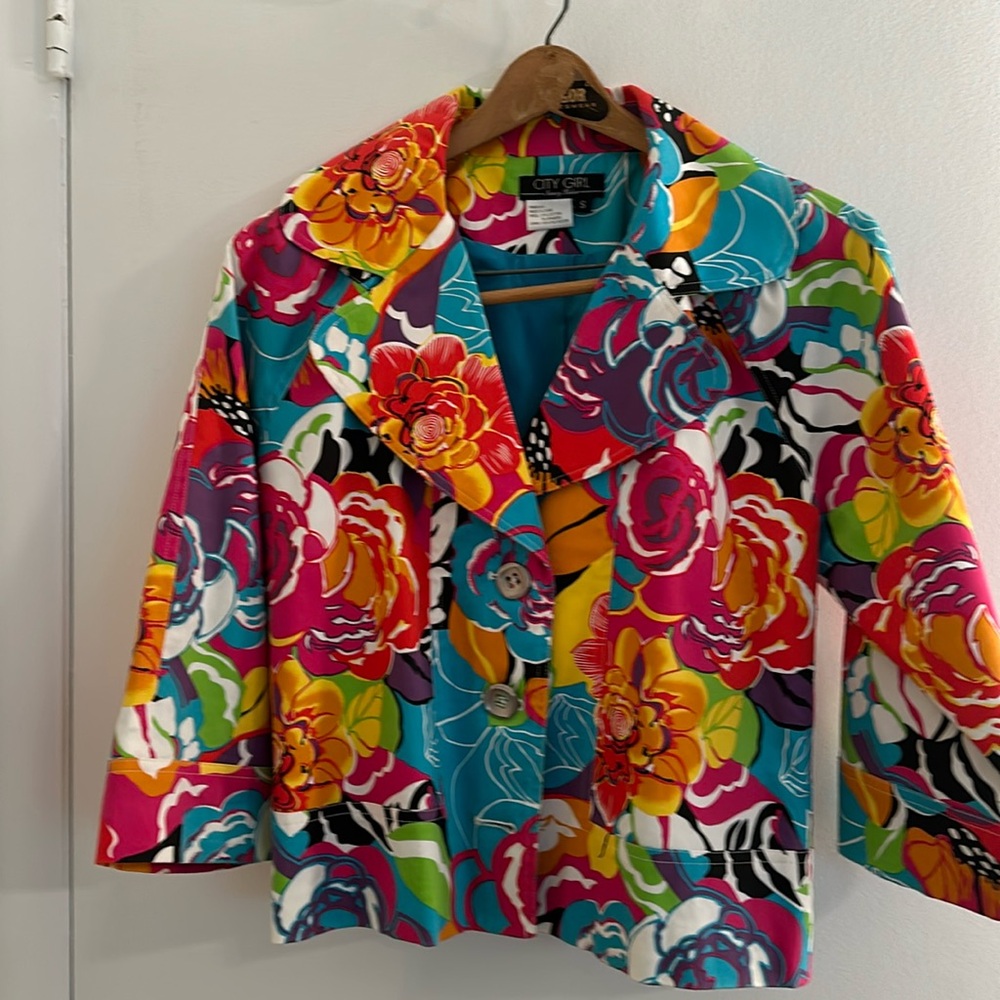 Colorful Floral jacket top, 3/4 sleves Miami Chic